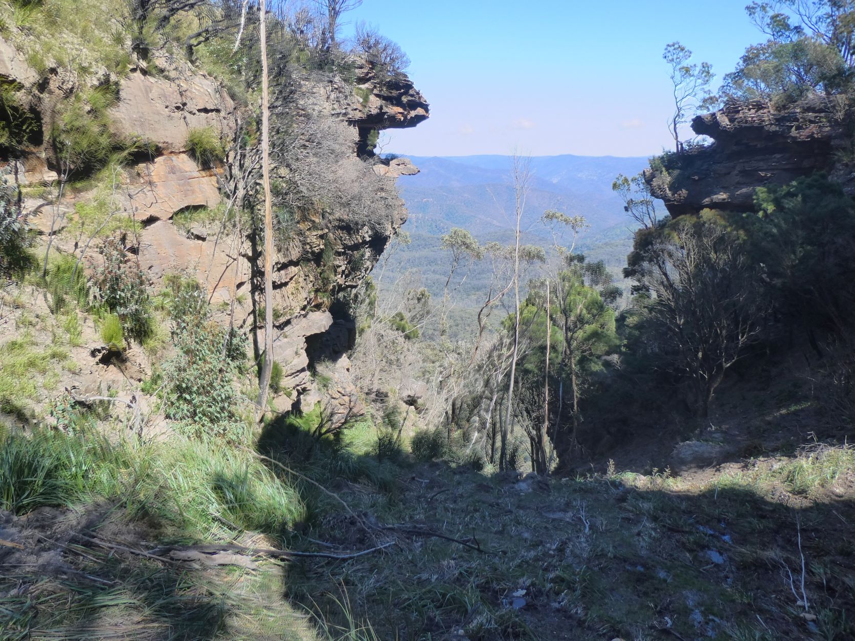 Harmils Ledge and Dunphys Pass