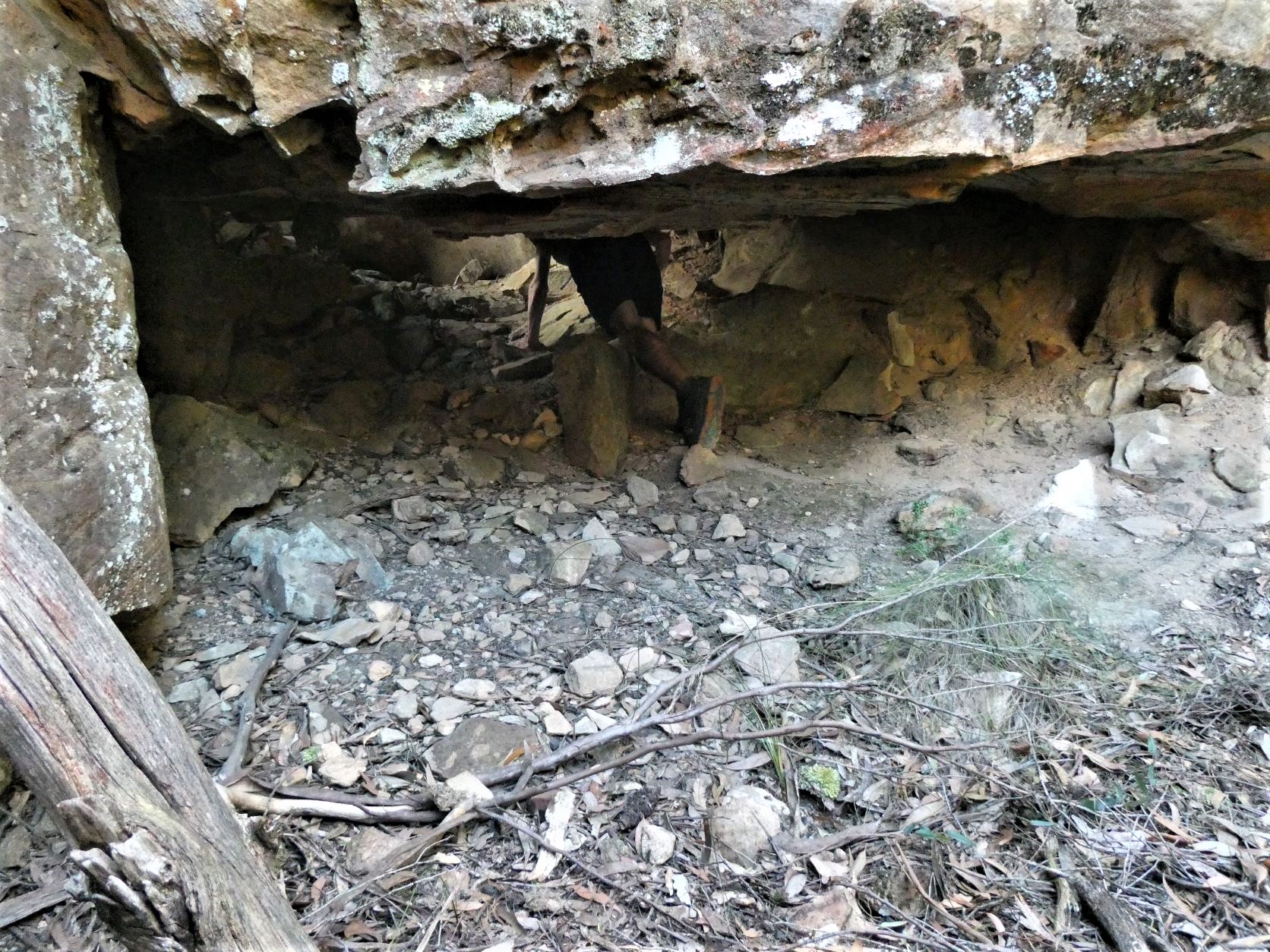 Mt Solitary - Overhang Pass