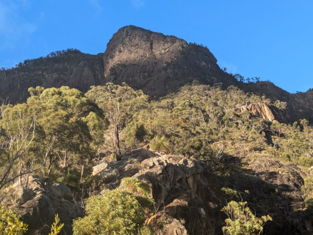 Ascending Short Leaning Ridge